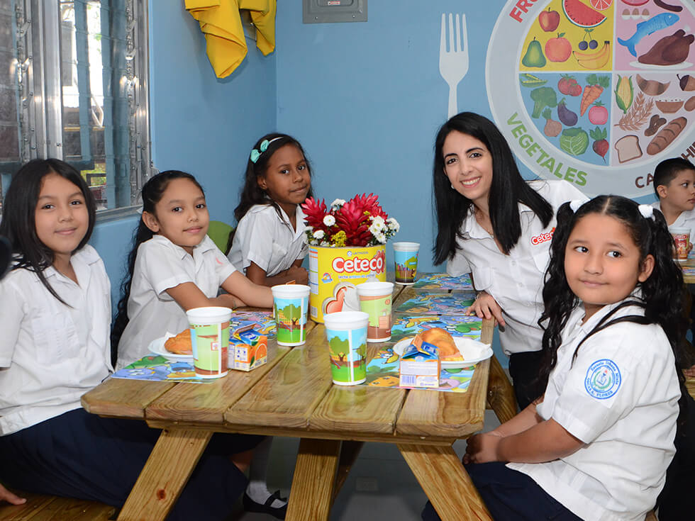 Ceteco inaugura el cuarto comedor escolar en Oscar Armando Flores